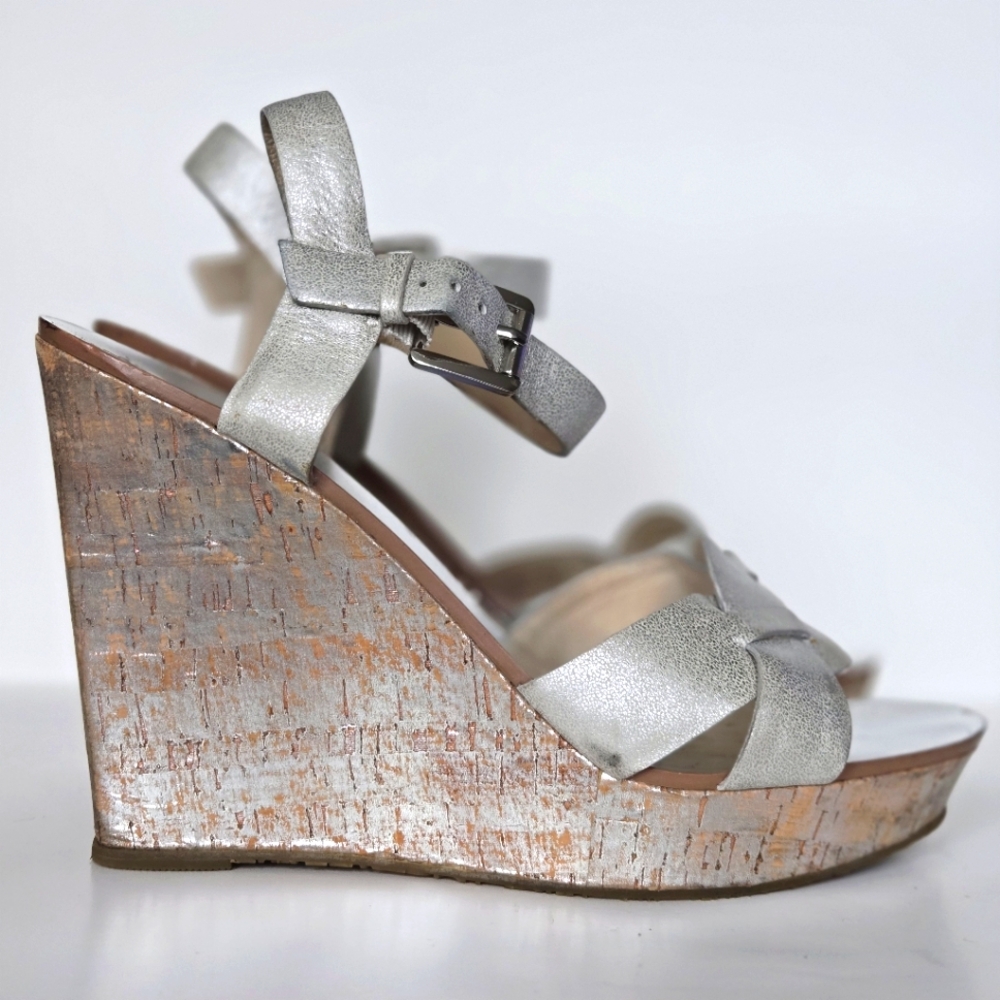MK AMBER metallic silver wedge strappy shoes 10M